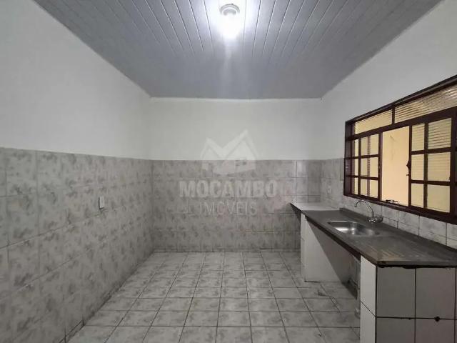 Casa / Sobrado para Locação em Itatiba/SP Vila Santa Cruz 2 Quartos