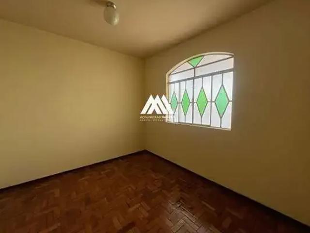 Casa / Sobrado para Locação em Itaúna/MG Graças 3 Quartos