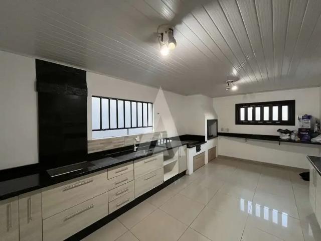 Casa / Sobrado para Locação em Joinville/SC Comasa 3 Quartos