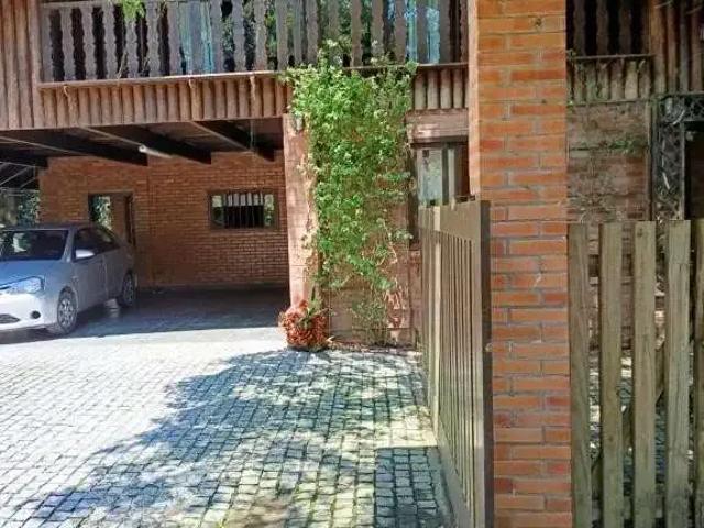 Casa / Sobrado para Locação em Joinville/SC Costa e Silva