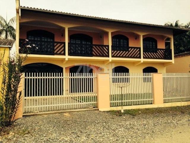 Casa / Sobrado para Locação em Joinville/SC Costa e Silva 3 Quartos