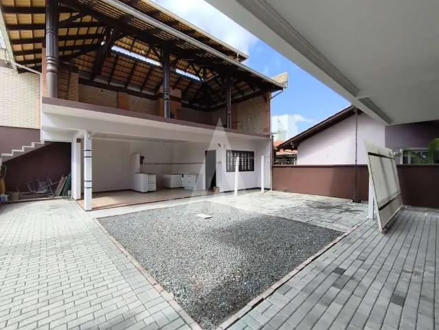 Casa / Sobrado para Locação em Joinville/SC Costa e Silva 3 Quartos