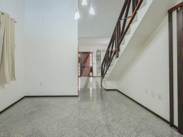 Casa / Sobrado para Locação em Joinville/SC América 4 Quartos