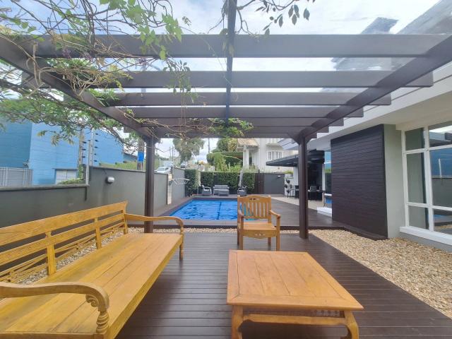 Casa / Sobrado para Locação em Joinville/SC América 4 Quartos