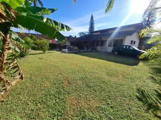 Casa / Sobrado para Locação em Joinville/SC Glória 3 Quartos