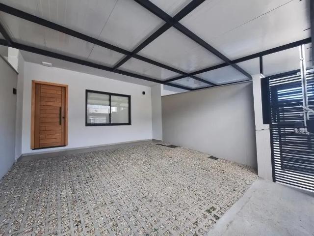Casa / Sobrado para Locação em Joinville/SC Anita Garibaldi 2 Quartos