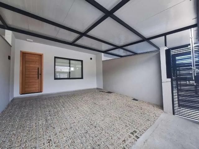 Casa / Sobrado para Locação em Joinville/SC Anita Garibaldi 2 Quartos