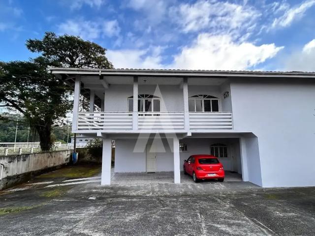Casa / Sobrado para Locação em Joinville/SC Anita Garibaldi 3 Quartos
