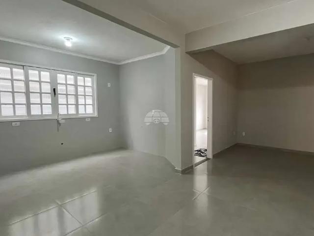 Casa / Sobrado para Locação em Joinville/SC Anita Garibaldi 4 Quartos