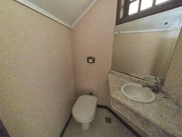 Casa / Sobrado para Locação em Joinville/SC Atiradores 4 Quartos