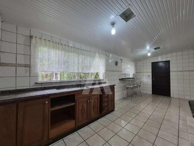 Casa / Sobrado para Locação em Joinville/SC Atiradores 3 Quartos