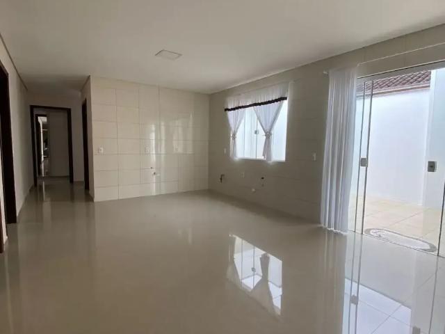 Casa / Sobrado para Locação em Joinville/SC Aventureiro 3 Quartos