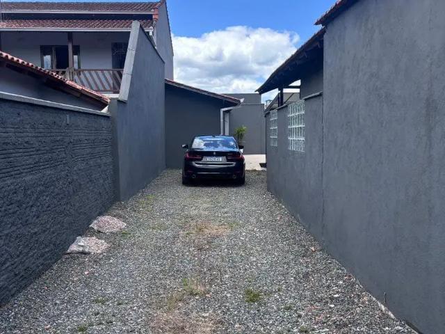 Casa / Sobrado para Locação em Joinville/SC Aventureiro 1 Quartos