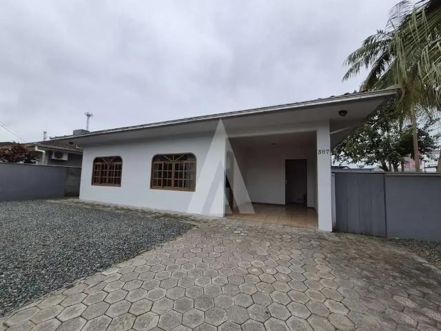 Casa / Sobrado para Locação em Joinville/SC Aventureiro 2 Quartos