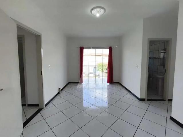Casa / Sobrado para Locação em Joinville/SC Aventureiro 4 Quartos