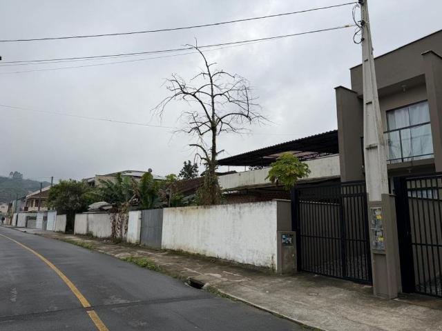 Casa / Sobrado para Locação em Joinville/SC Boa Vista 2 Quartos