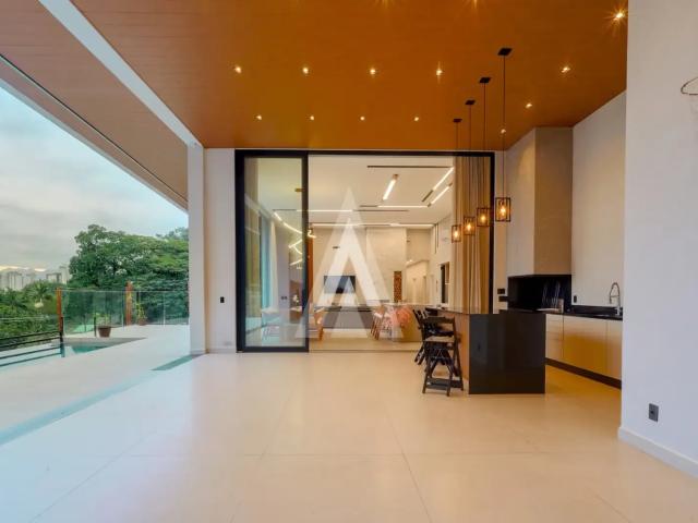 Casa / Sobrado para Locação em Joinville/SC Boa Vista 4 Quartos