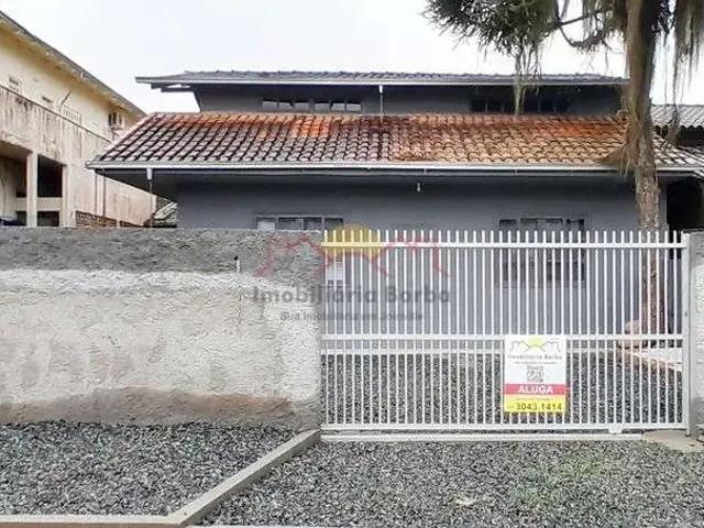 Casa / Sobrado para Locação em Joinville/SC Boehmerwald 3 Quartos