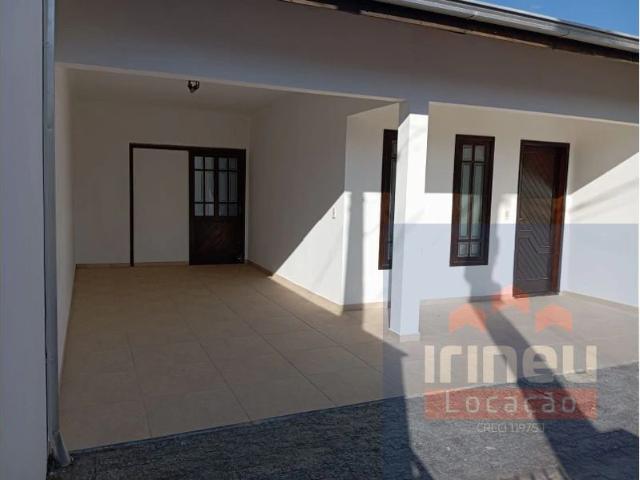 Casa / Sobrado para Locação em Joinville/SC Boehmerwald 3 Quartos