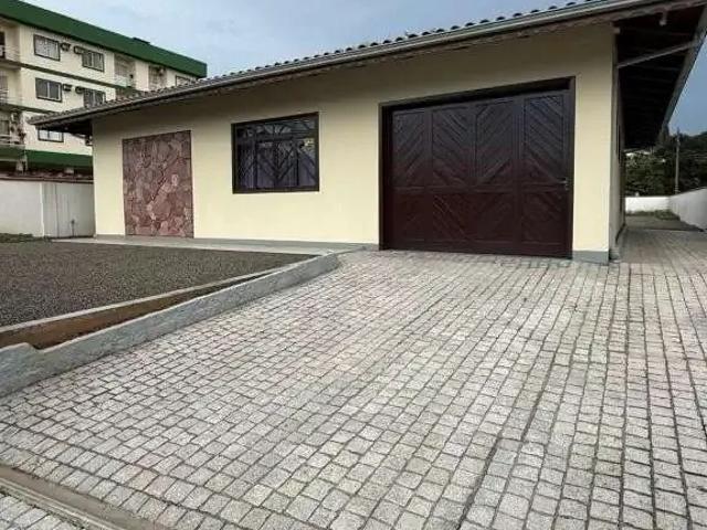 Casa / Sobrado para Locação em Joinville/SC Bom Retiro 3 Quartos
