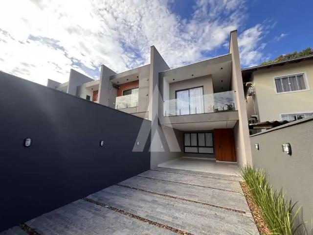 Casa / Sobrado para Locação em Joinville/SC Bom Retiro 3 Quartos