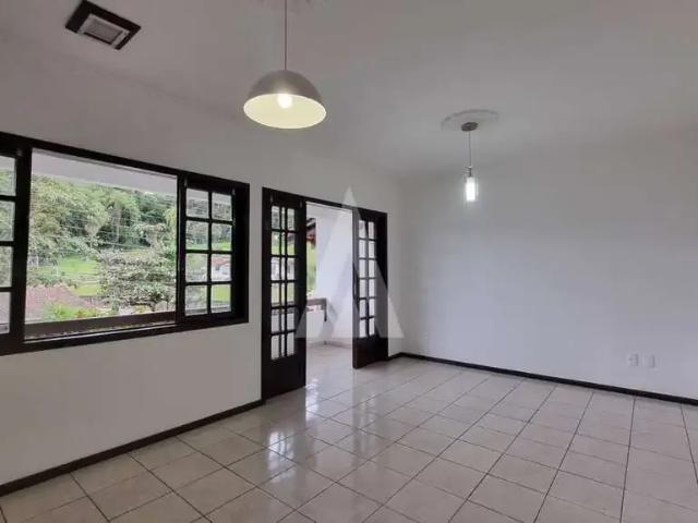 Casa / Sobrado para Locação em Joinville/SC Bom Retiro 3 Quartos