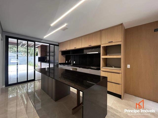 Casa / Sobrado para Locação em Joinville/SC Bom Retiro 3 Quartos