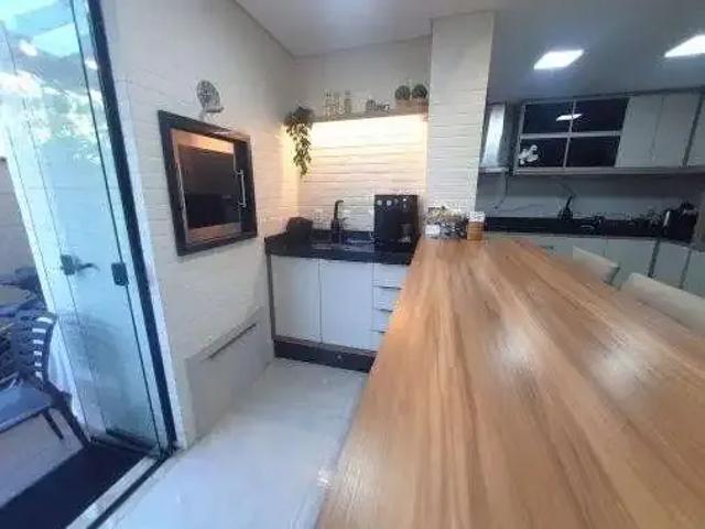 Casa / Sobrado para Locação em Joinville/SC Bucarein 3 Quartos