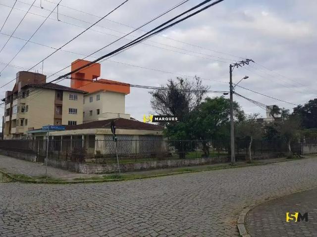 Casa / Sobrado para Locação em Joinville/SC Bucarein 1 Quartos
