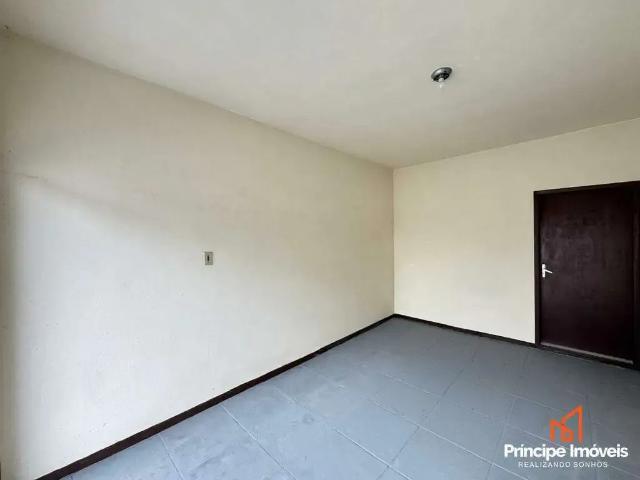 Casa / Sobrado para Locação em Joinville/SC Bucarein 2 Quartos