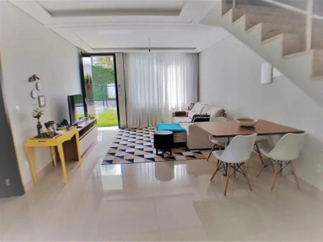 Casa / Sobrado para Locação em Joinville/SC Glória 3 Quartos