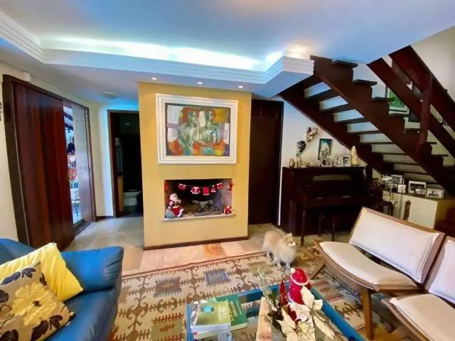 Casa / Sobrado para Locação em Joinville/SC Glória 4 Quartos