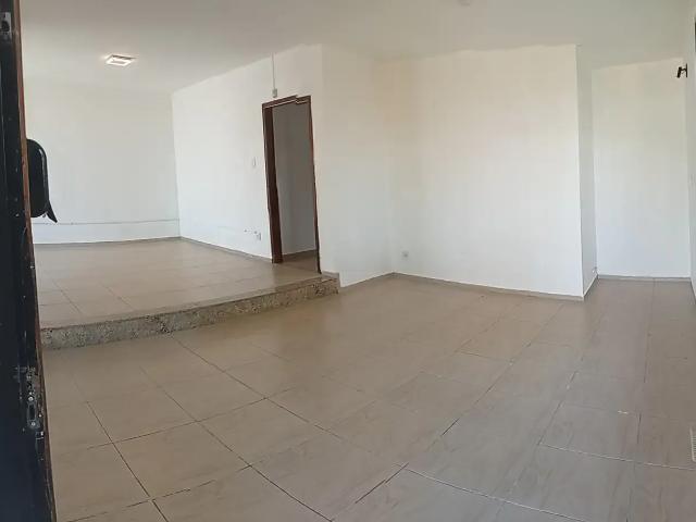 Casa / Sobrado para Locação em Joinville/SC Guanabara 2 Quartos
