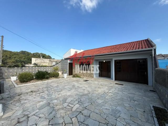 Casa / Sobrado para Locação em Joinville/SC Guanabara 3 Quartos