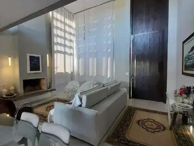 Casa / Sobrado para Locação em Joinville/SC Dona Francisca 3 Quartos