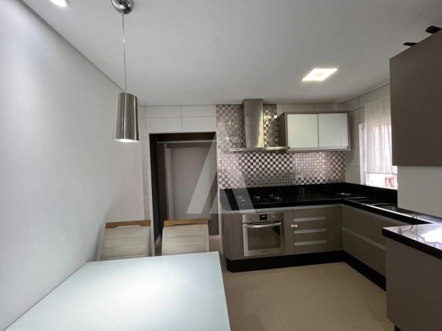 Casa / Sobrado para Locação em Joinville/SC Espinheiros 2 Quartos