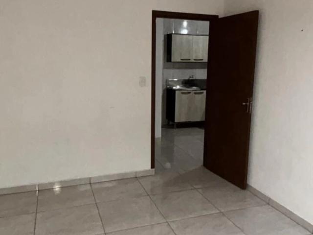 Casa / Sobrado para Locação em Joinville/SC Espinheiros 1 Quartos