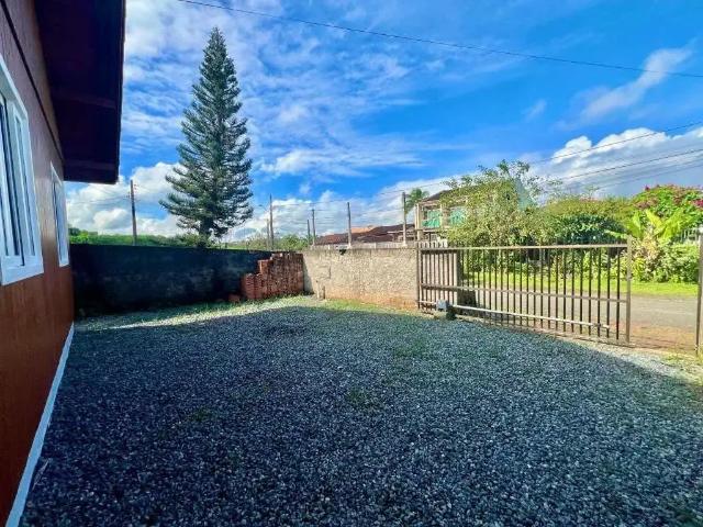 Casa / Sobrado para Locação em Joinville/SC Fátima 2 Quartos