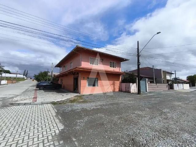 Casa / Sobrado para Locação em Joinville/SC Adhemar Garcia 3 Quartos