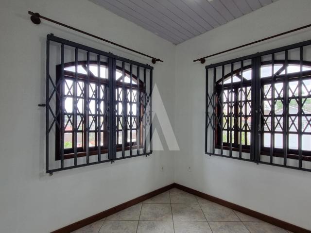 Casa / Sobrado para Locação em Joinville/SC Floresta 3 Quartos