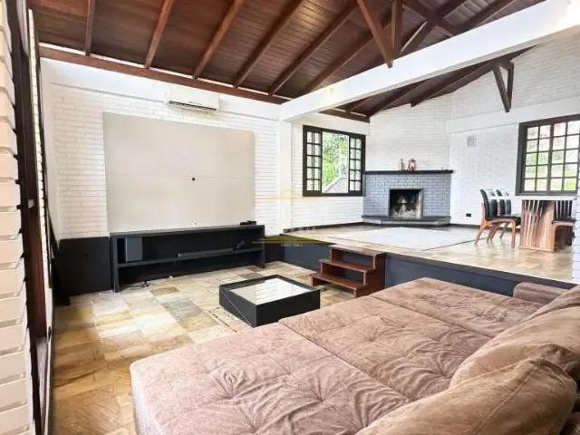 Casa / Sobrado para Locação em Joinville/SC Floresta 3 Quartos