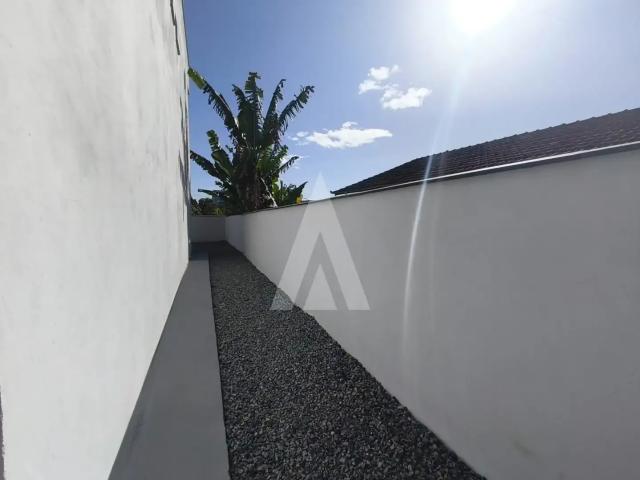Casa / Sobrado para Locação em Joinville/SC Floresta 2 Quartos
