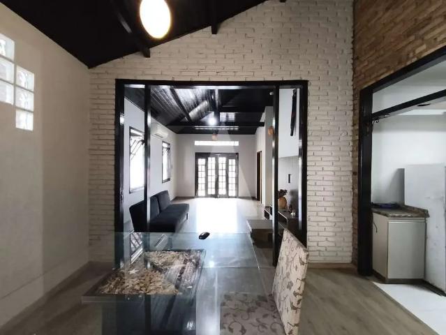 Casa / Sobrado para Locação em Joinville/SC Floresta 2 Quartos