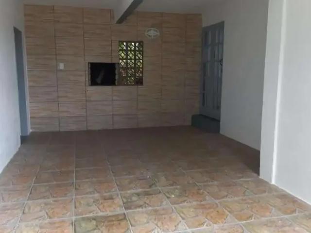 Casa / Sobrado para Locação em Joinville/SC Iririú 2 Quartos