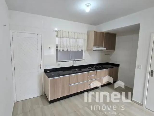 Casa / Sobrado para Locação em Joinville/SC Iririú 2 Quartos