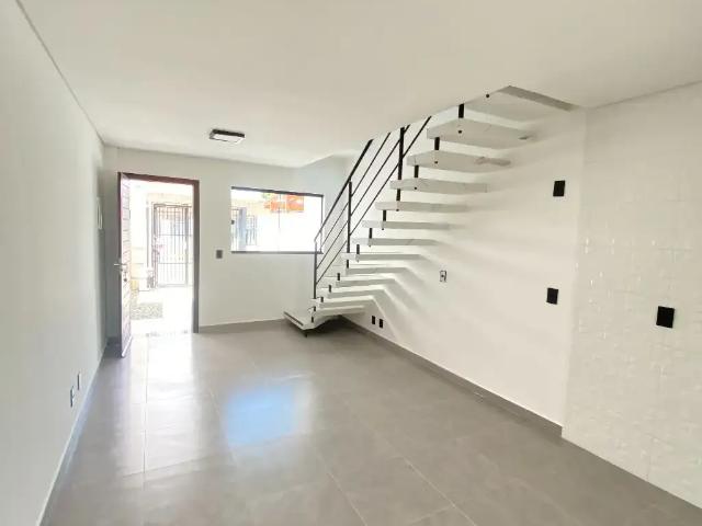 Casa / Sobrado para Locação em Joinville/SC Iririú 2 Quartos