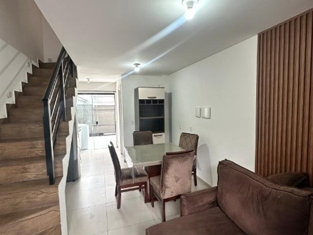 Casa / Sobrado para Locação em Joinville/SC Iririú 2 Quartos