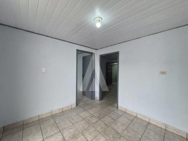 Casa / Sobrado para Locação em Joinville/SC Iririú 2 Quartos