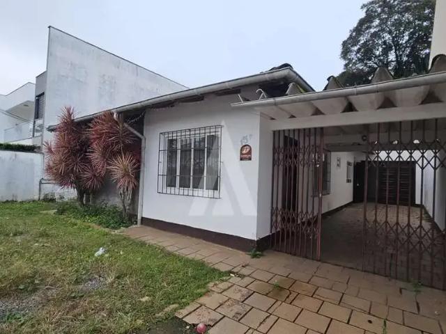 Casa / Sobrado para Locação em Joinville/SC Itaum 3 Quartos