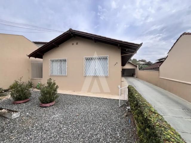 Casa / Sobrado para Locação em Joinville/SC Itaum 4 Quartos
